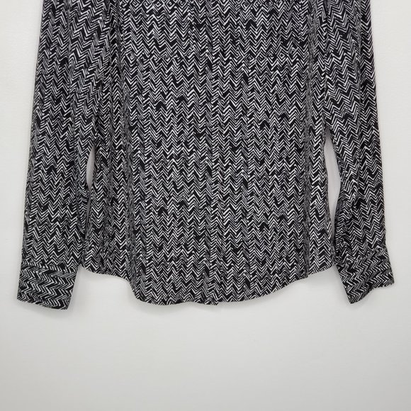 Ann Taylor Factory Black White Chevron Button Up Career Blouse Top Size 0 - Picture 5 of 11